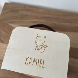 gepersonaliseerd koffertje met minimalistisch dier - Afbeelding 2