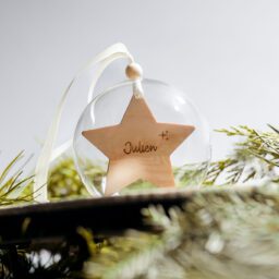 Glazen kerstbal met ster - Afbeelding 2